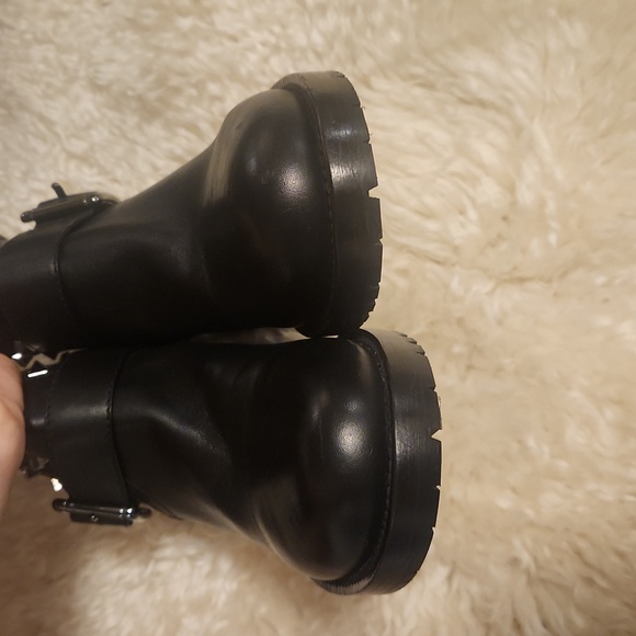 Valentino Garavani Rockstud Ankle Moto Boots - 38 - Fits US 7.5 - NWOT - Picture 11 of 16